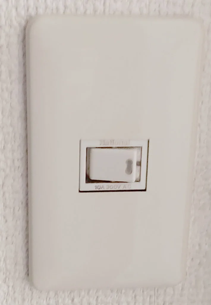 電源スイッチ